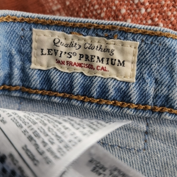 LEVI'S 501 BUTTON FLY LOGO SHORTS - Picture 8 of 9